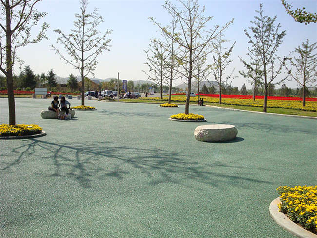 環(huán)氧地坪有水很滑，標(biāo)準(zhǔn)環(huán)氧地坪漆配方(圖3)