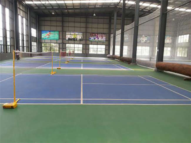 環(huán)氧地坪漆車庫圖，邢臺環(huán)氧防靜電地板(圖1)